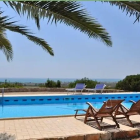 Villa Panoramica Con Piscina *